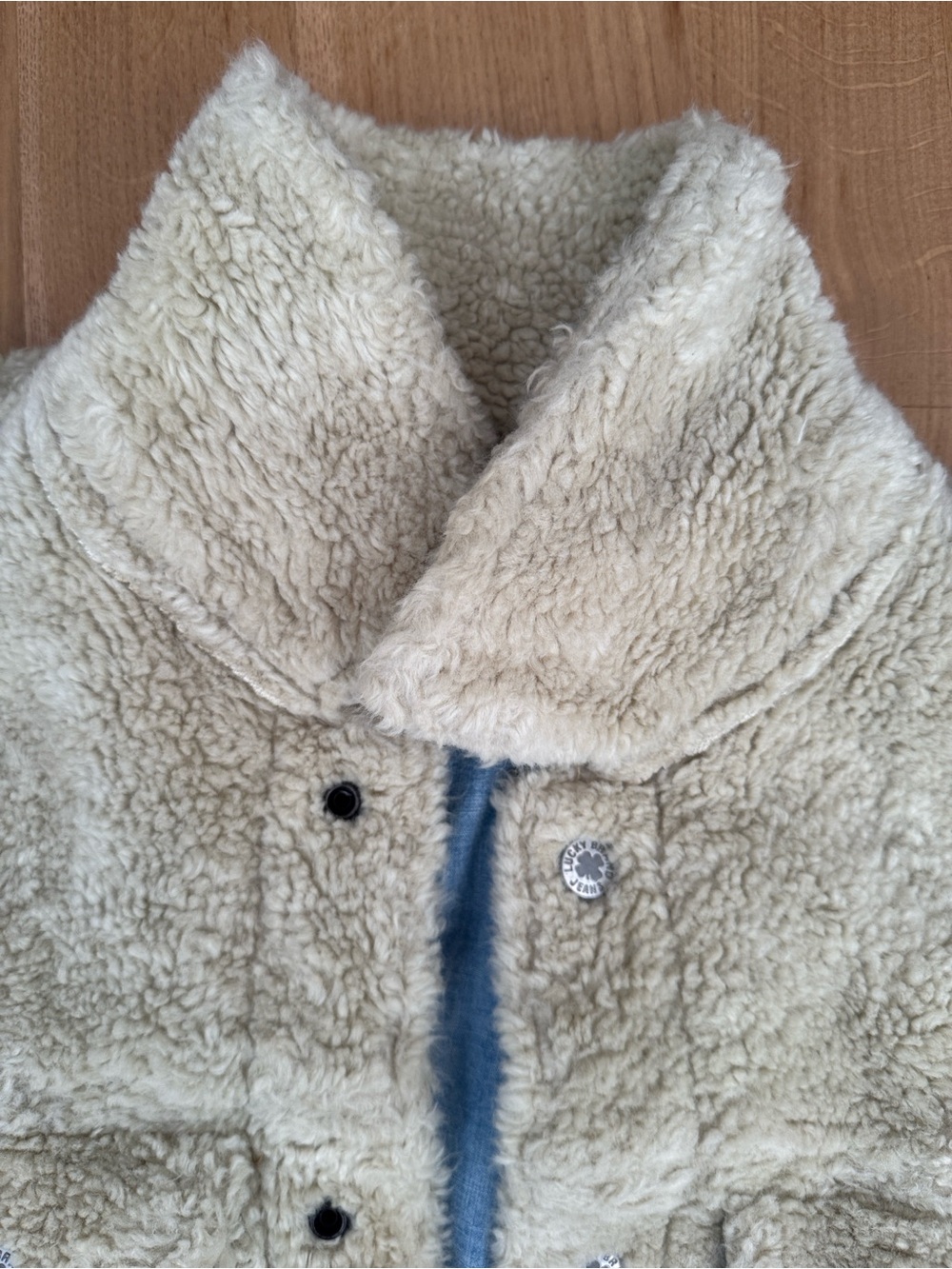Lucky Brand Light Blue Denim Jacket with Cream Sherpa Collar - Picture 4 of 6